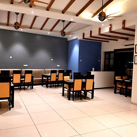 Hotel Badrika Inn Rewa Exterior foto