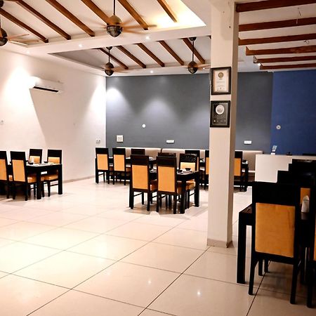 Hotel Badrika Inn Rewa Exterior foto