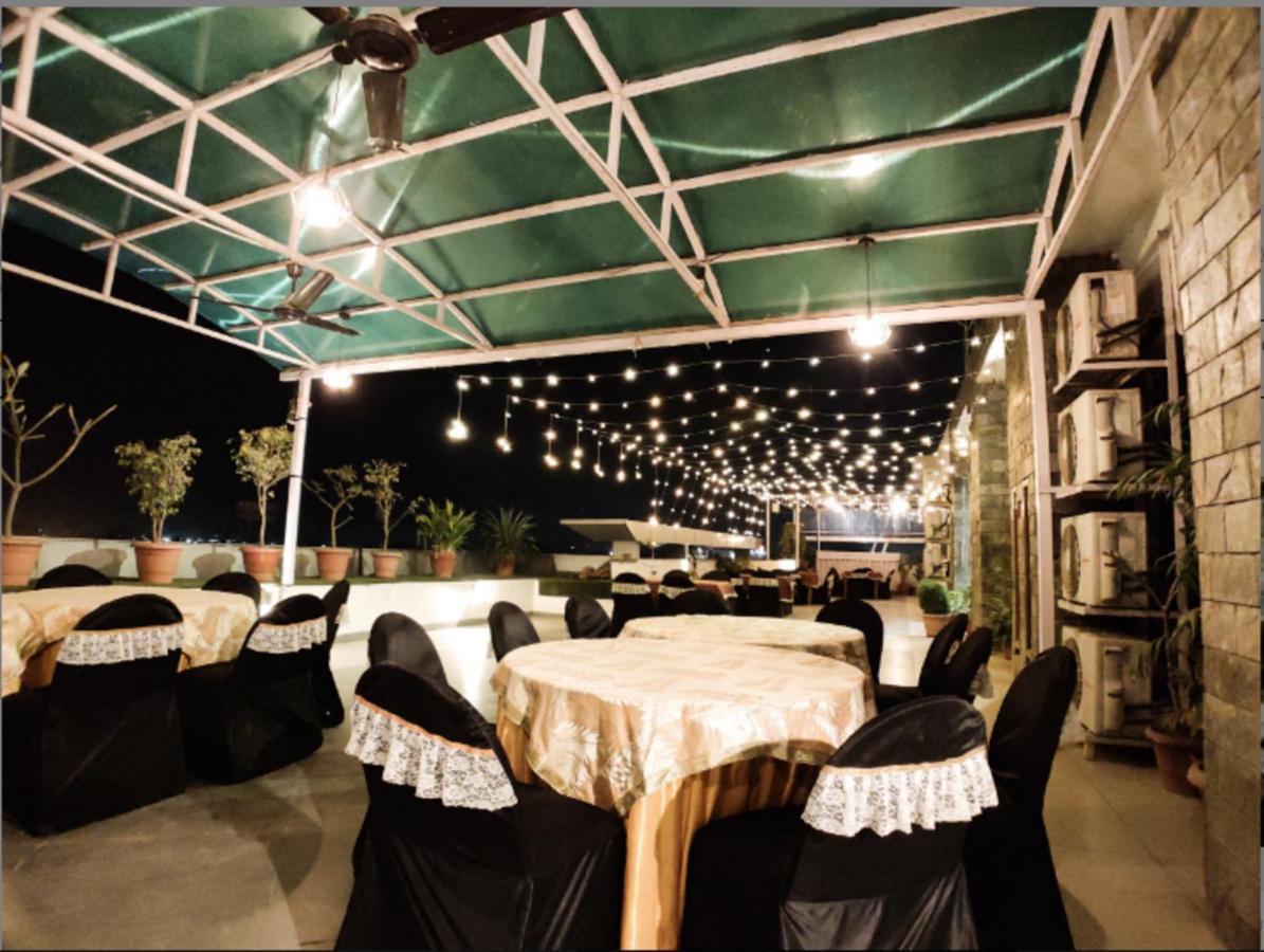 Hotel Badrika Inn Rewa Exterior foto